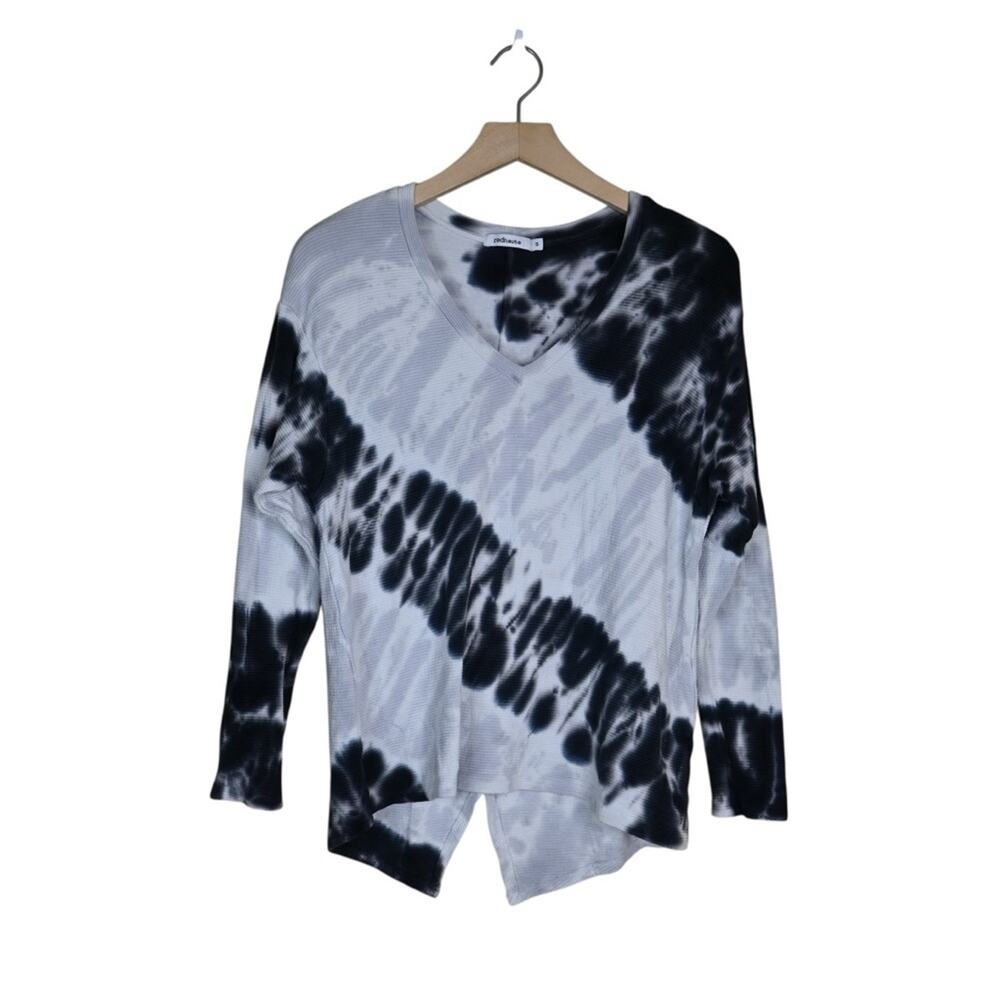 Red Haute Women's S Monochrome Tie-Dye Long Sleeve V-Neck Top